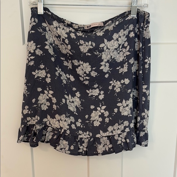 Kohl’s | SO - Floral Print Ruffle Mini Skirt - Picture 3 of 3
